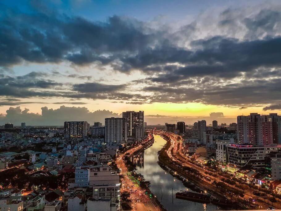 Apartment River Gate 4 Near Bui Vien-food Street Ho Chi Minh City